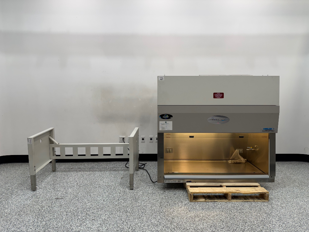 Image of Nuaire Labgard ES Class II Type A2 5' Biosafety Cabinet